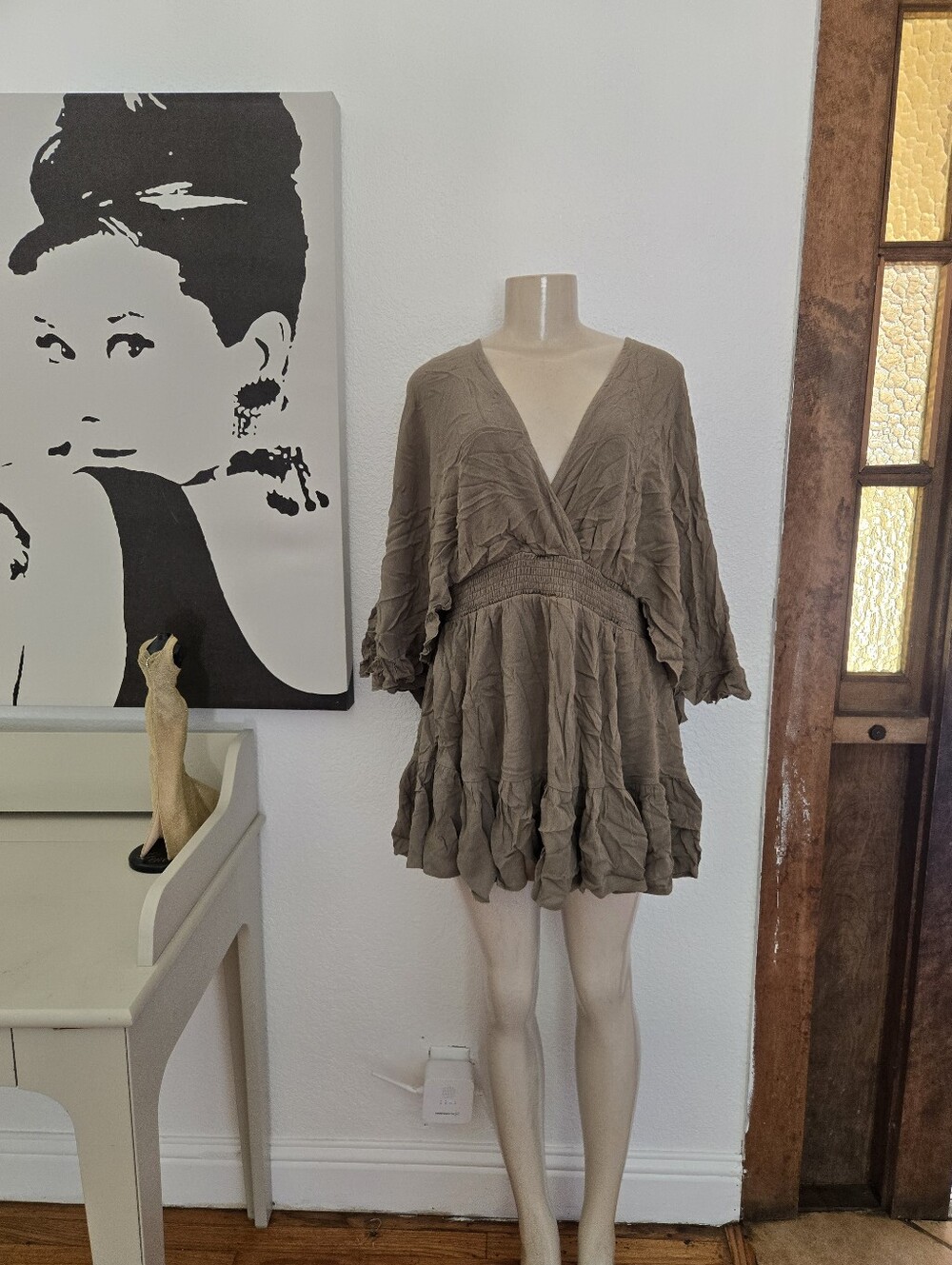 NWT Forever 21 Women's Taupe Ruffle V-Neck Dress With Shorts Olivine Size 1X